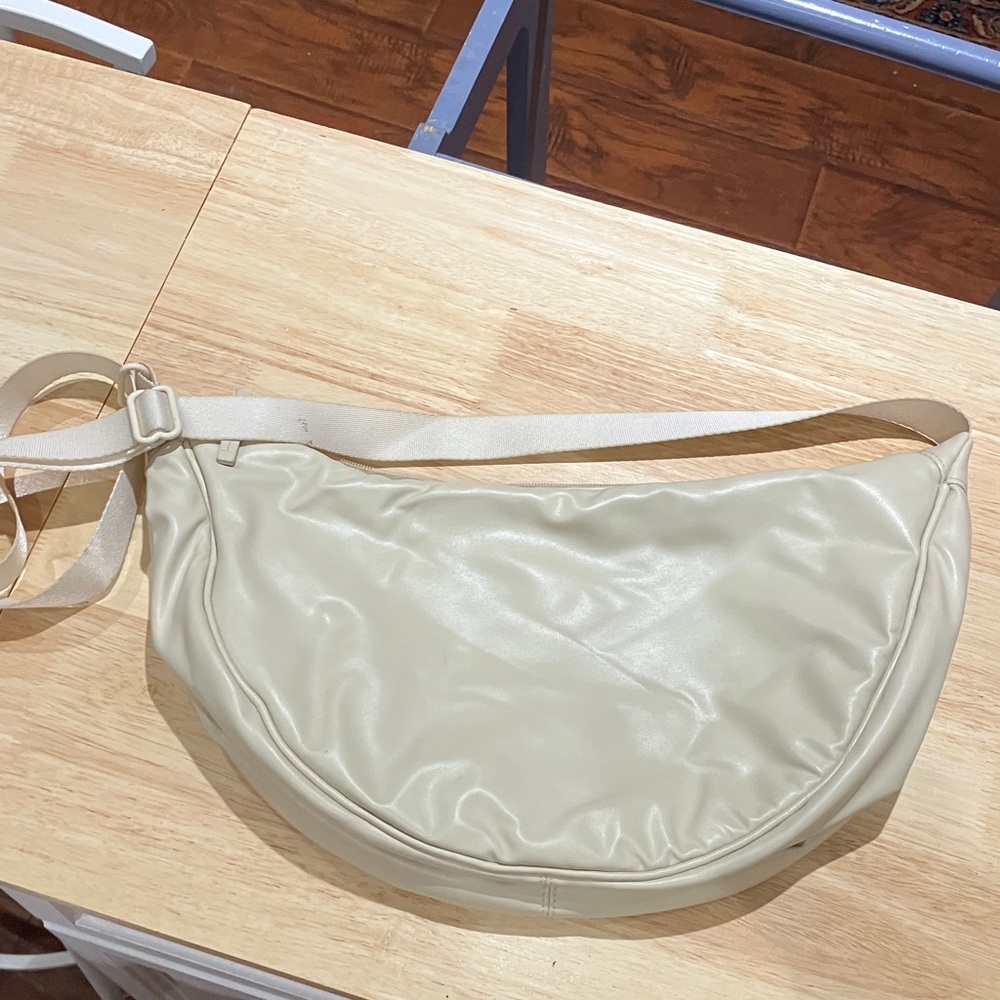 Uniqlo large crescent cream faux leather